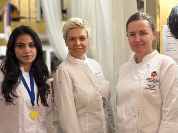 Команда Барнаульского кооперативного техникума #ПОБЕДИТЕЛИ XXVIII Открытого Чемпионата Москвы по кулинарному искусству и сервису среди юниоров