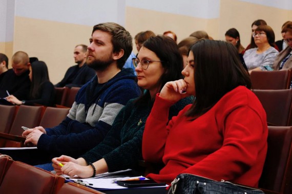 Студенты Барнаульского кооперативного техникума на Географическом диктанте