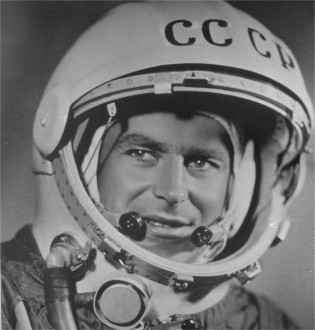 90 лет назад родился второй космонавт планеты и наш земляк Герман Титов